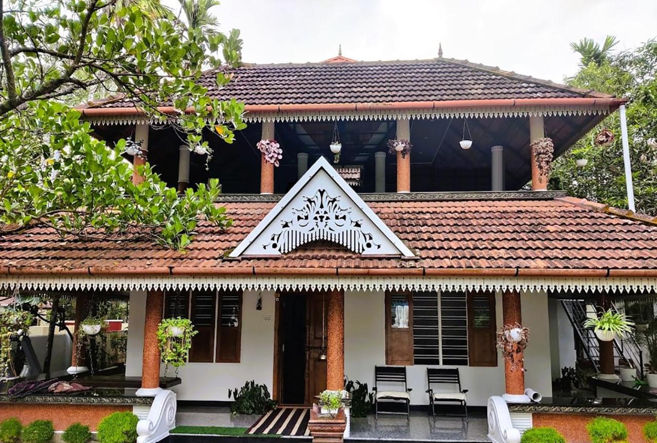 Mi Casa Tu Casa Homestay Kochi Exterior foto
