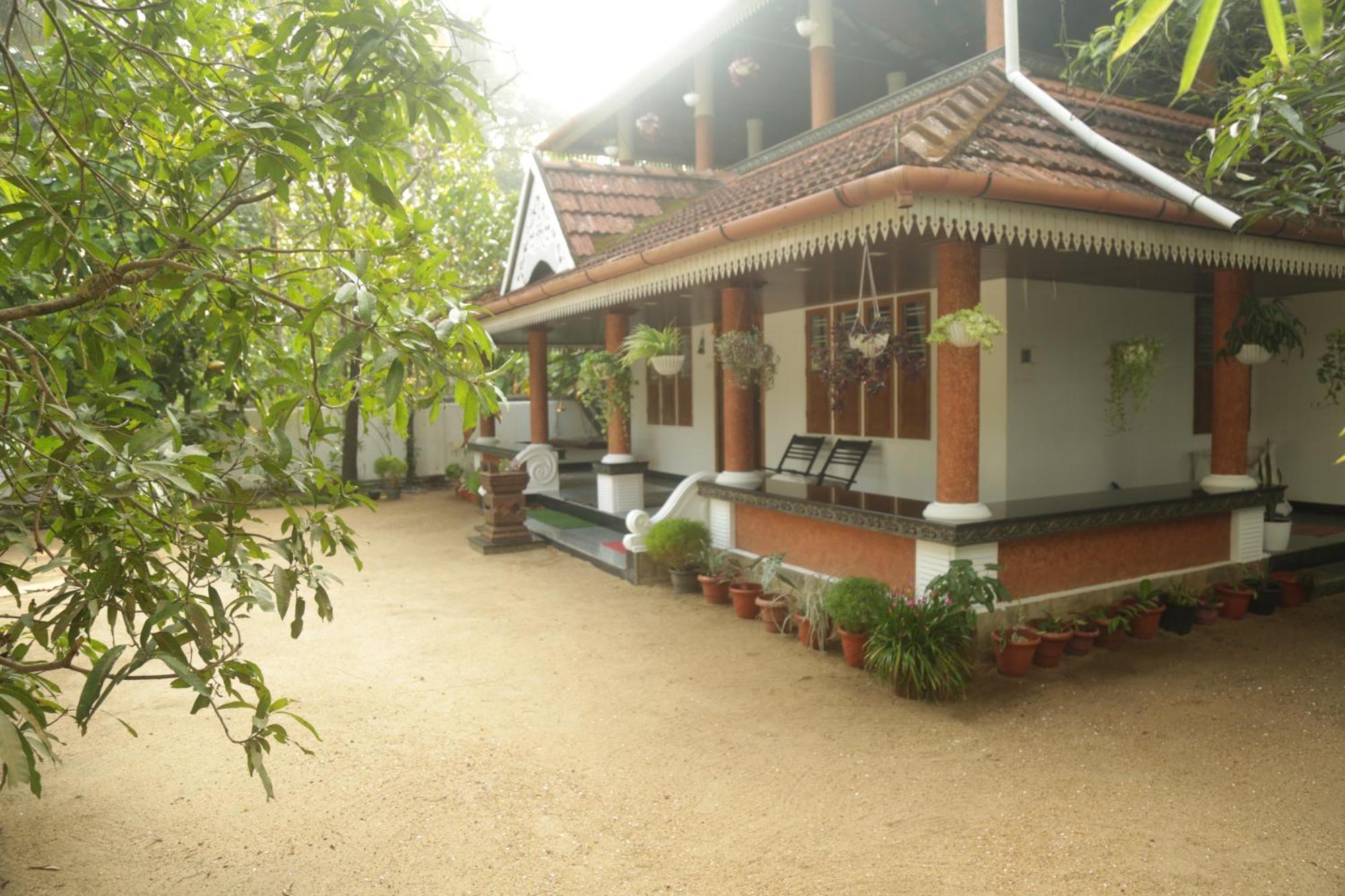 Mi Casa Tu Casa Homestay Kochi Exterior foto
