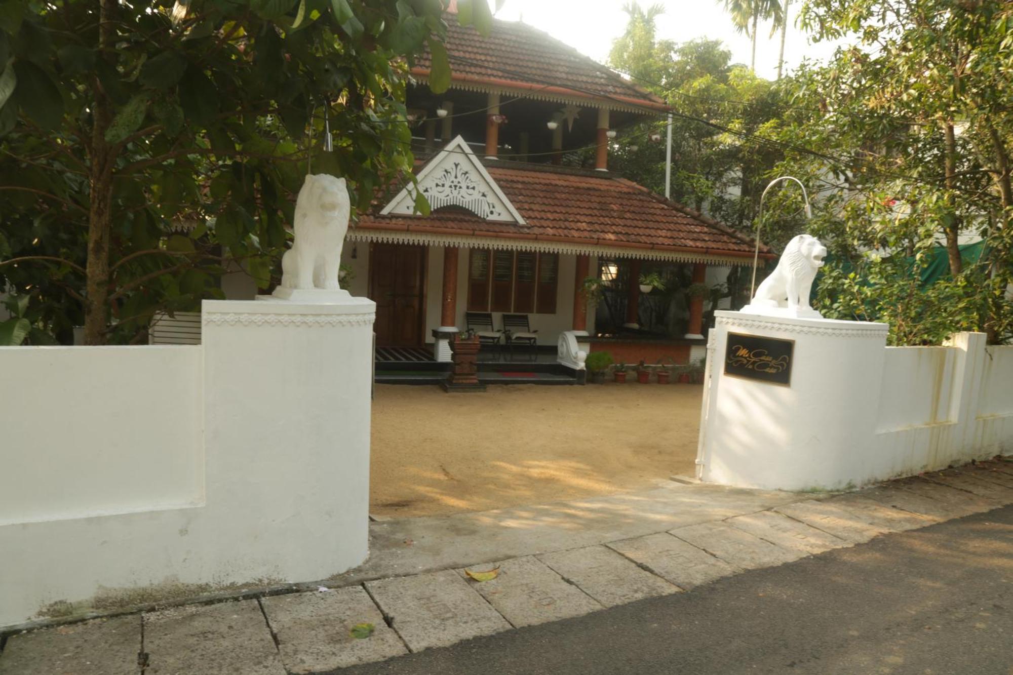 Mi Casa Tu Casa Homestay Kochi Exterior foto